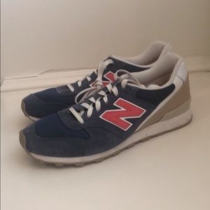 New Balance Women’s 696 sneakers